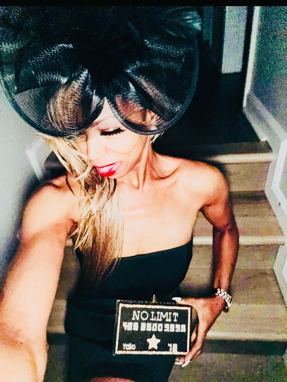 Elite Status🖤 Fascinator